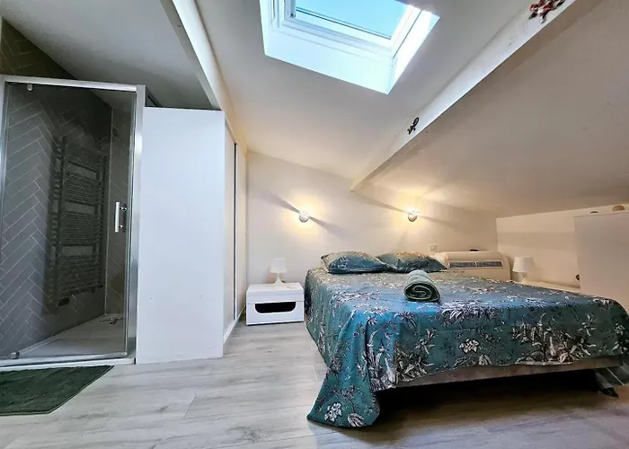 公寓 Le Dambra - Dans Le Vieil 昂蒂布